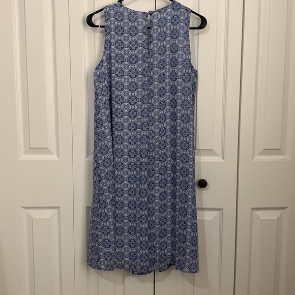 Dress - Picture 4 of 5